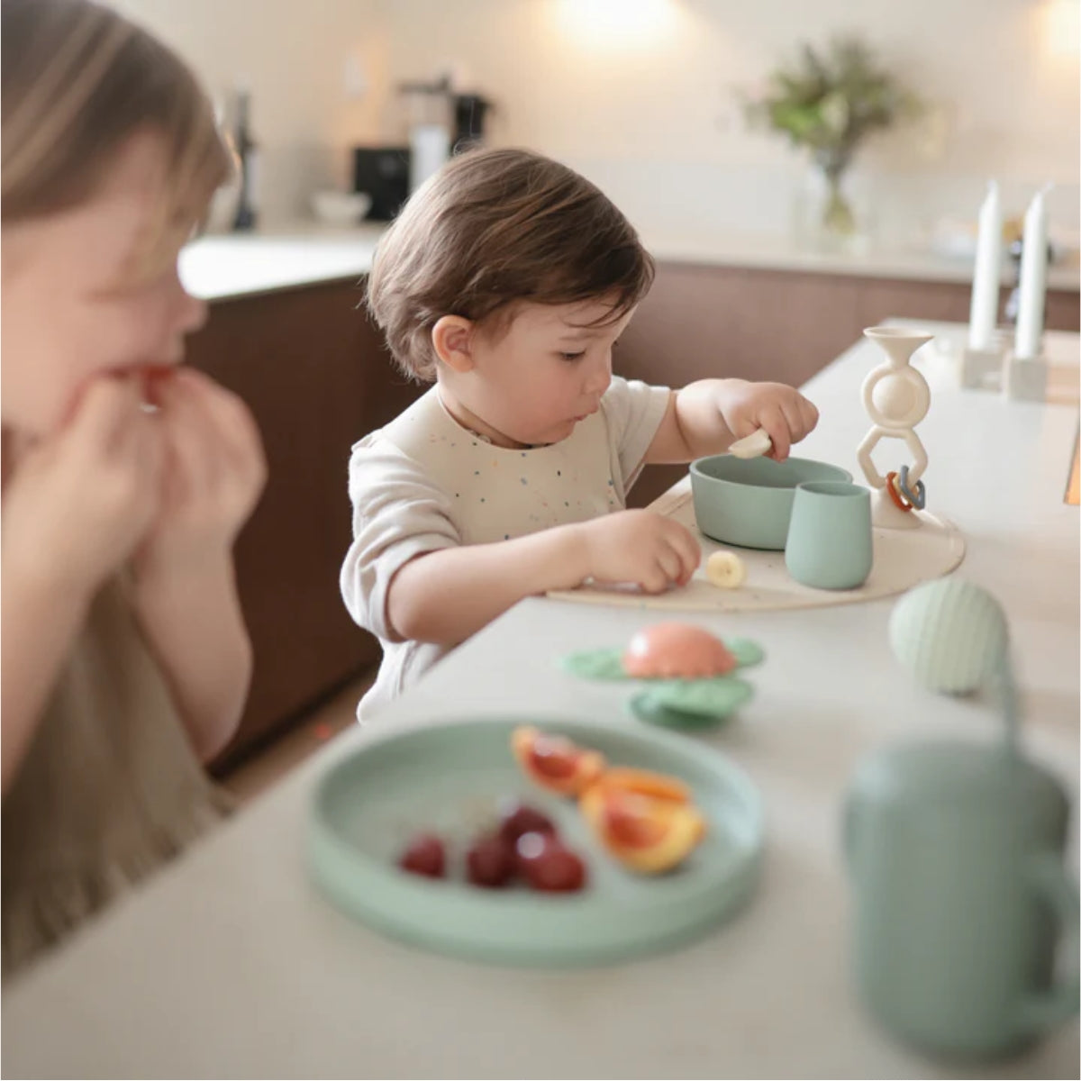 Kit de Colheres Para Bebês Mushie Cambridge Blue e Shifting Sand - Gentle on Gums and Teeth
